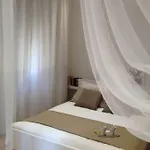 White In San Giovanni B&B