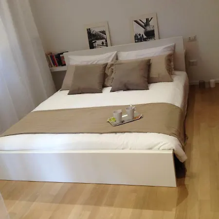 White In San Giovanni 4* רומא