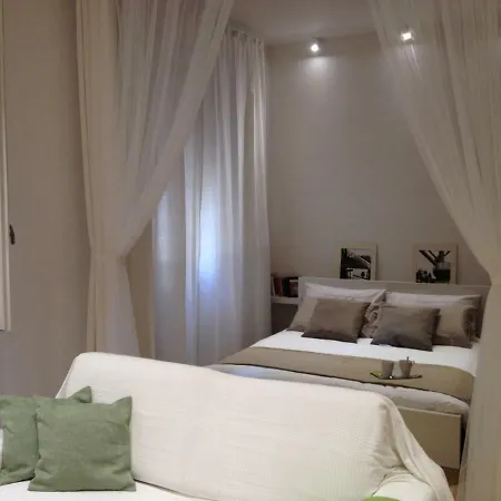 White In San Giovanni לינה וארוחת בוקר 4*
